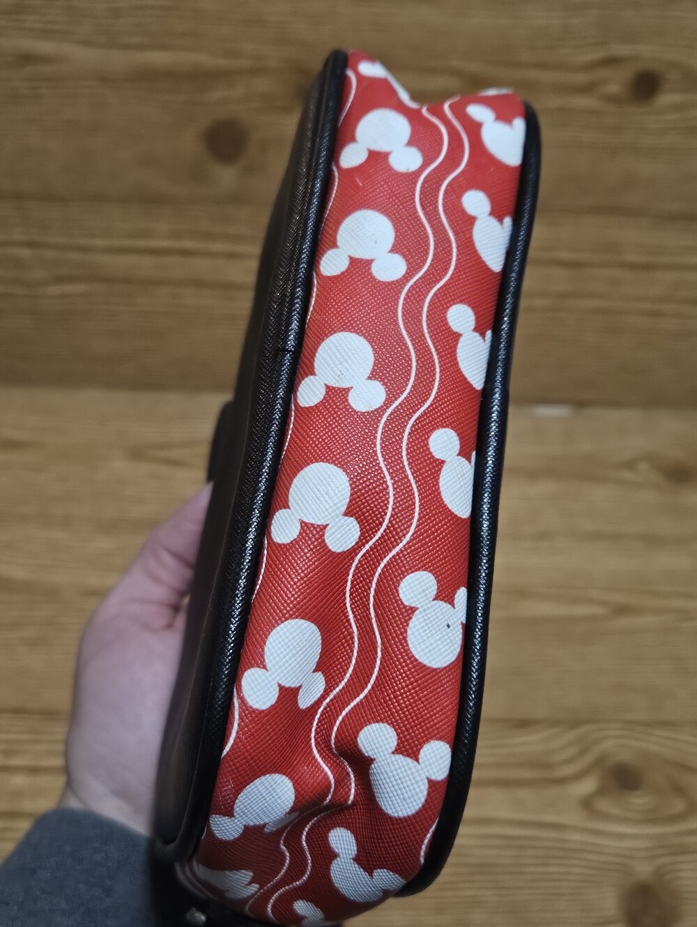 Disney x Dani Mickey Crossbody Purse - Picture 4 of 9